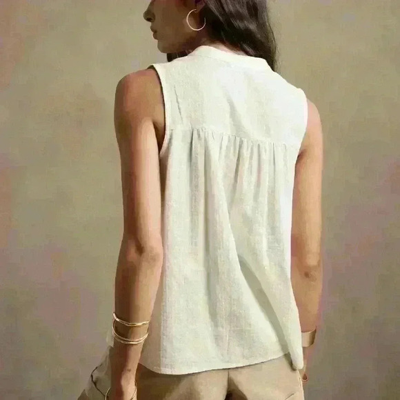 Banana republic embroidered top - Picture 2 of 3